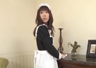 Aiuchi Shiori Japan maid, sucks her sweltering master